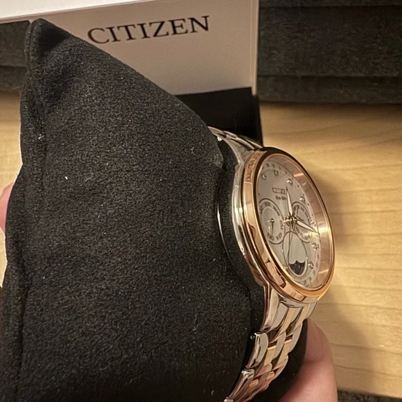 Citizen Ladies Calendrier Chronograph Diamond Eco-Drive Watch